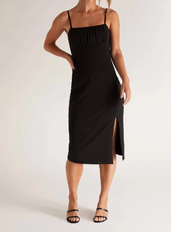 Brynn Ruched Sleek Dress in Black